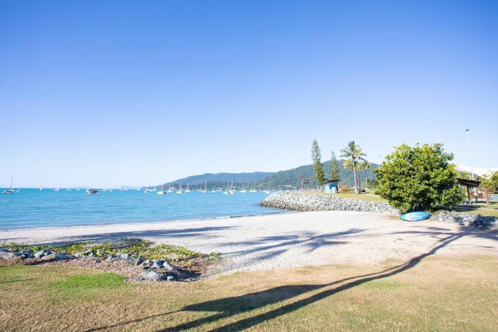 Airlie Sun & Sand Motel Accommodation #4 Airlie Beach Exterior foto